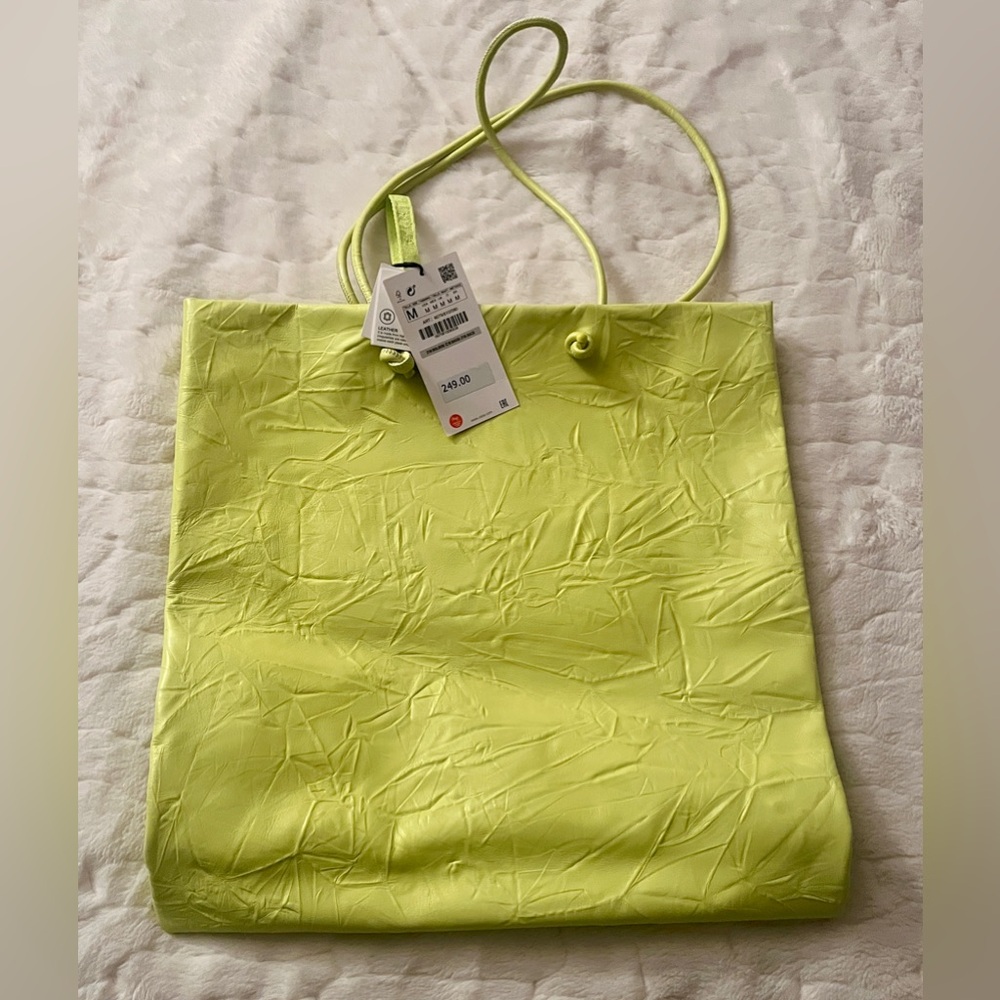 ZARA Wrinkled Leather Tote Handbag Acid Green Large 🔥🔥🔥 - Picture 2 of 6